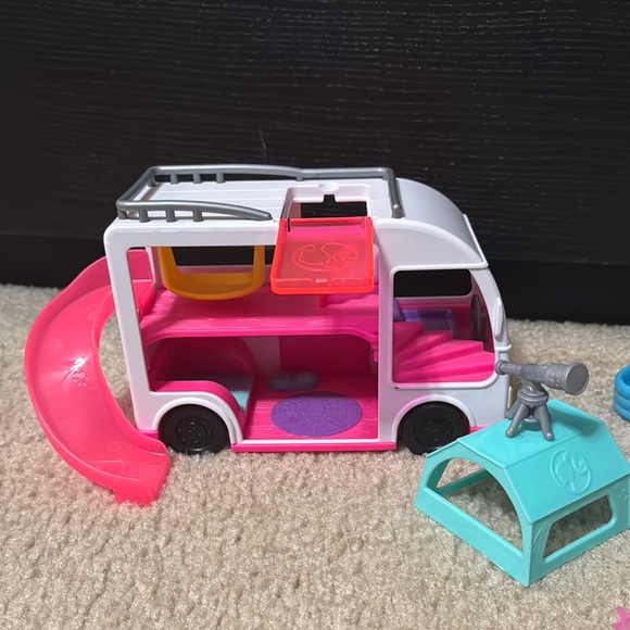 Barbie Pet Camper Playset - Picture 5 of 6